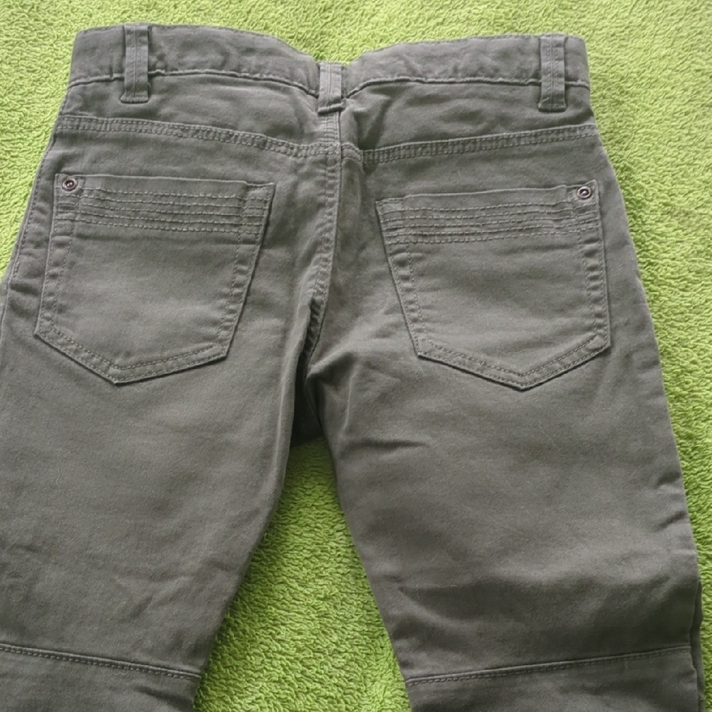 H&M Green Chino Pants with Adjustable Waist - Picture 6 of 6